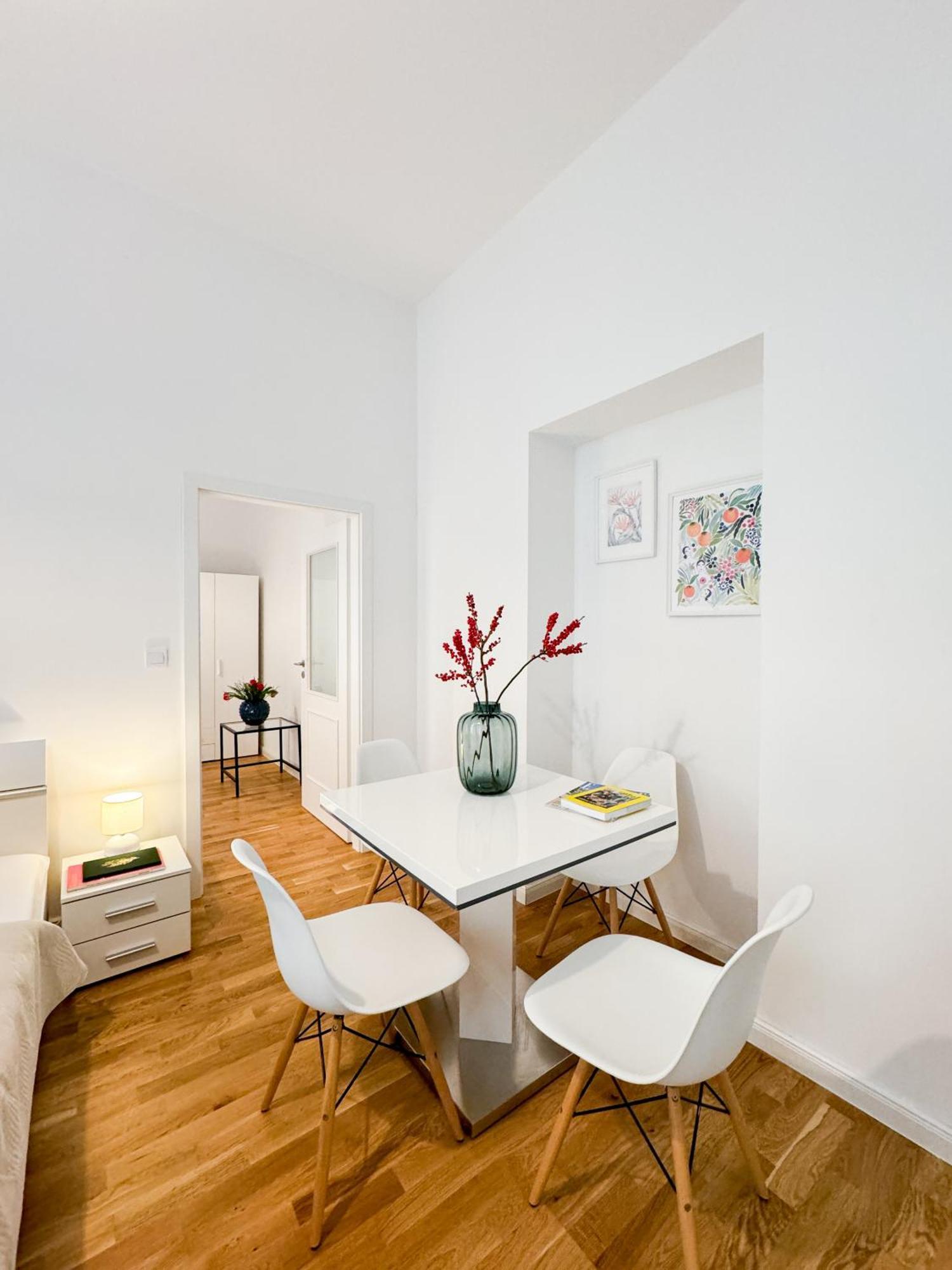 Turnkey I Wenceslas Square Apartments 布拉格 客房 照片